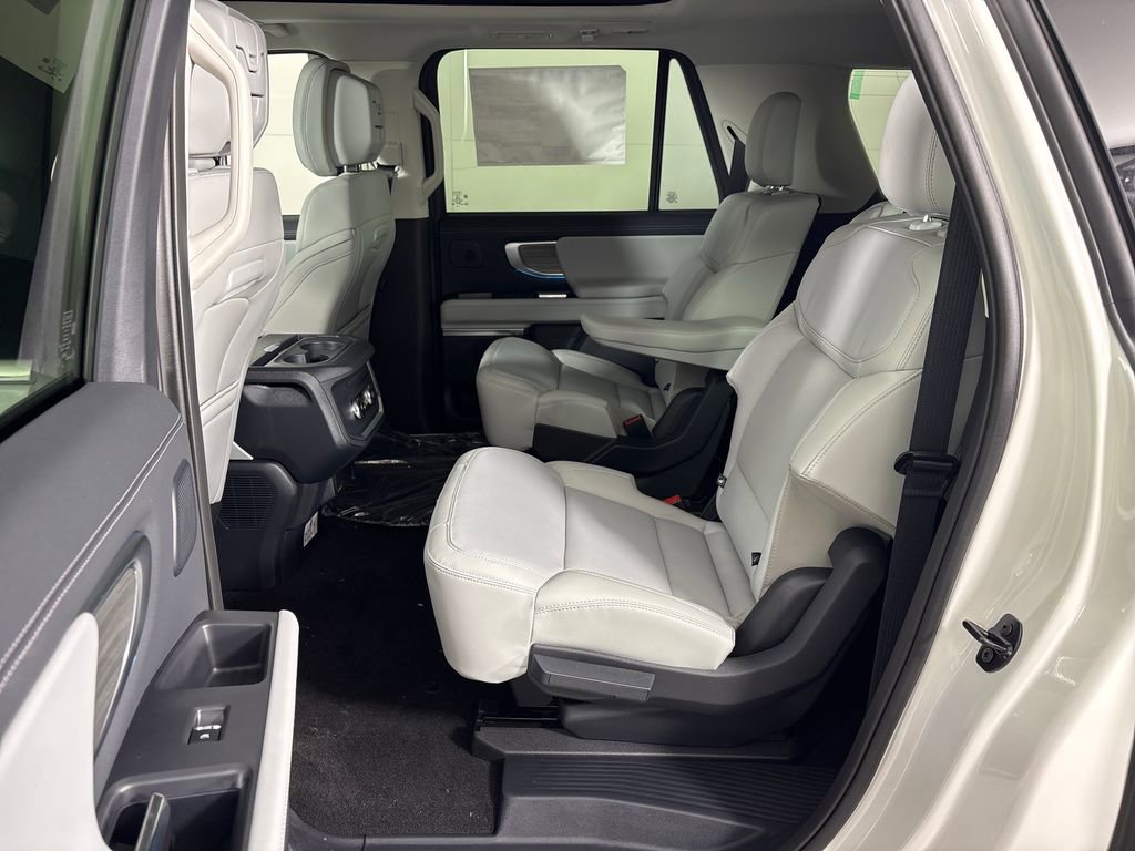 New 2026 Ford Expedition Max Platinum w/ Driver's Package image 31