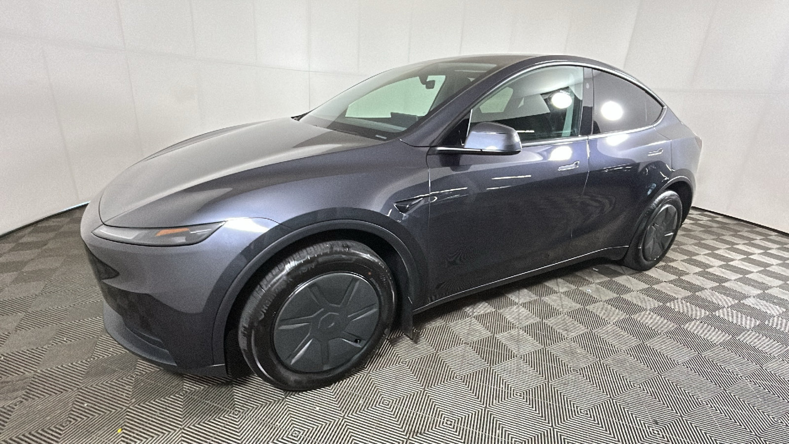 Used 2026 Tesla Model Y 2WD image 6