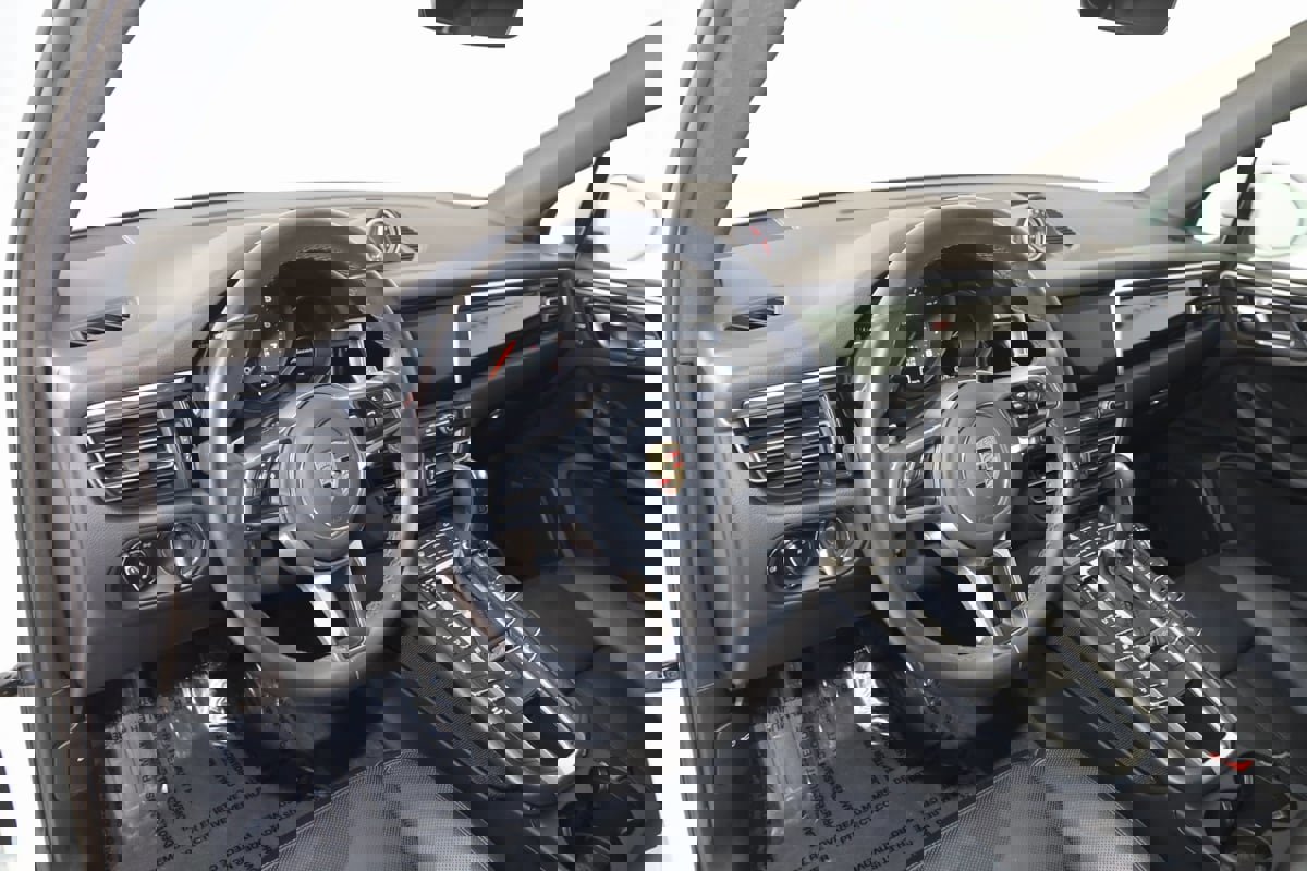 Used 2021 Porsche Macan image 29