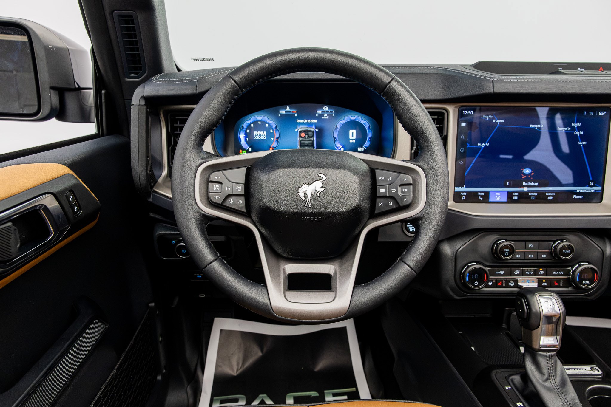 Used 2025 Ford Bronco Outer Banks AWD/4WD image 39