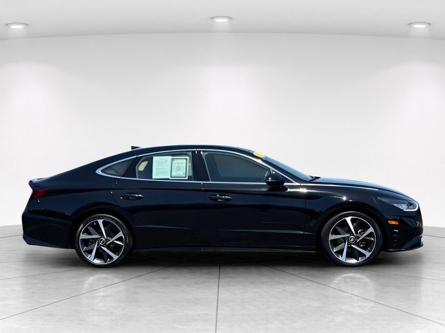 Used 2023 Hyundai Sonata SEL Plus w/ Cargo Package FWD image 3