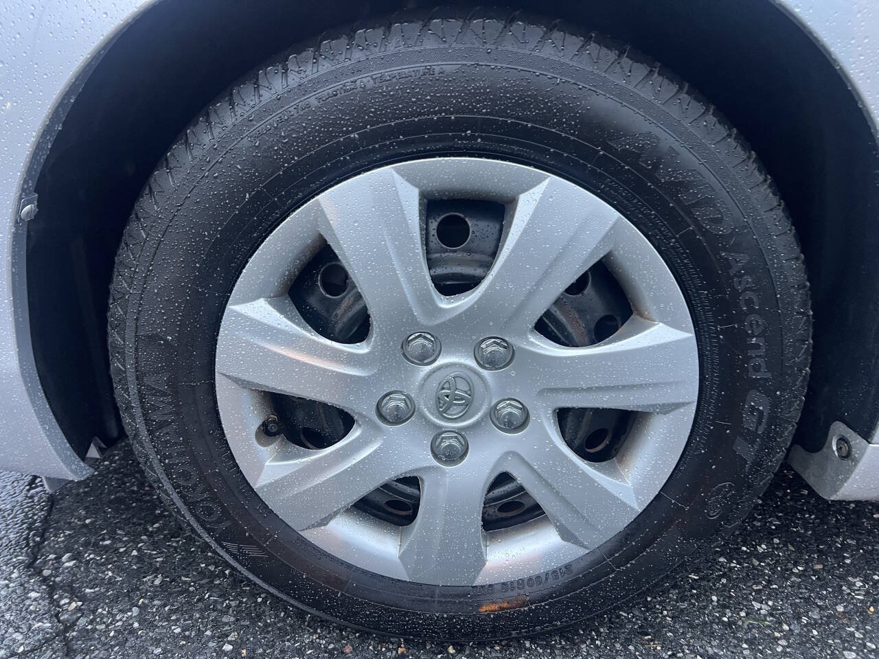 Used 2011 Toyota Camry Hybrid FWD image 11