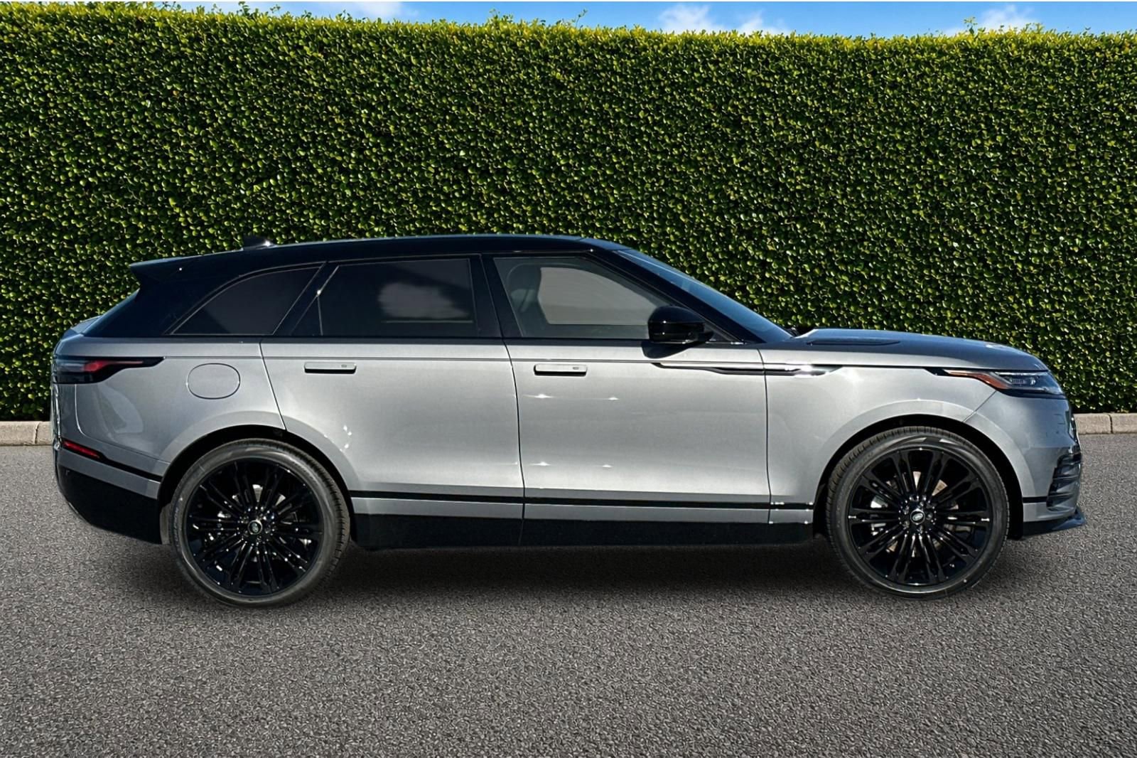 New 2024 Land Rover Range Rover Velar Dynamic HSE AWD/4WD image 7