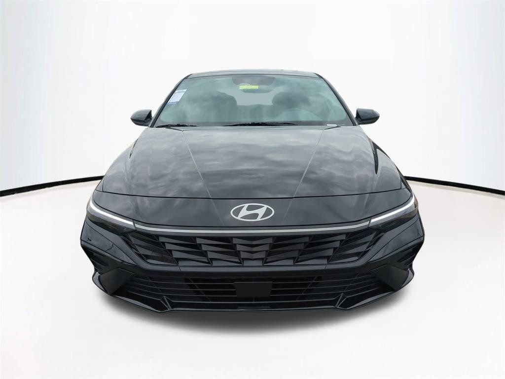 New 2026 Hyundai Elantra SEL Sport image 3