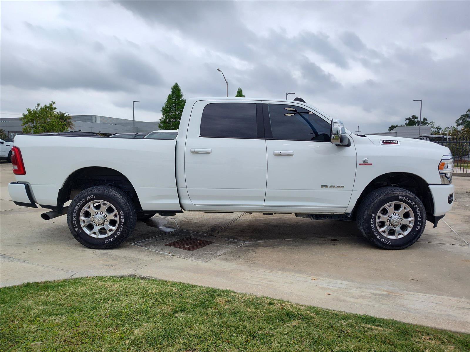 Used 2024 RAM 2500 Laramie AWD/4WD image 8
