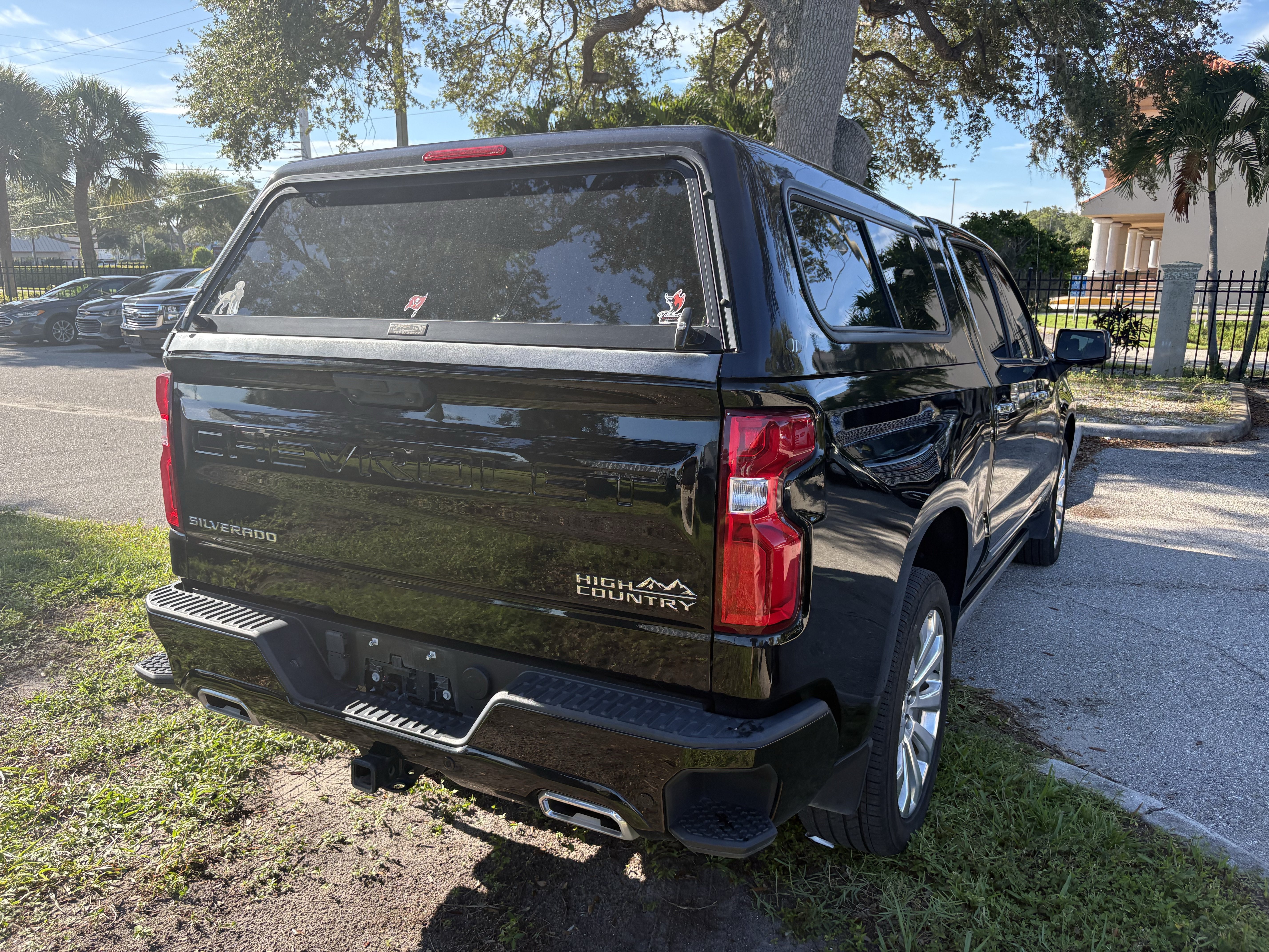 Certified 2024 Chevrolet Silverado 1500 High Country AWD/4WD image 7