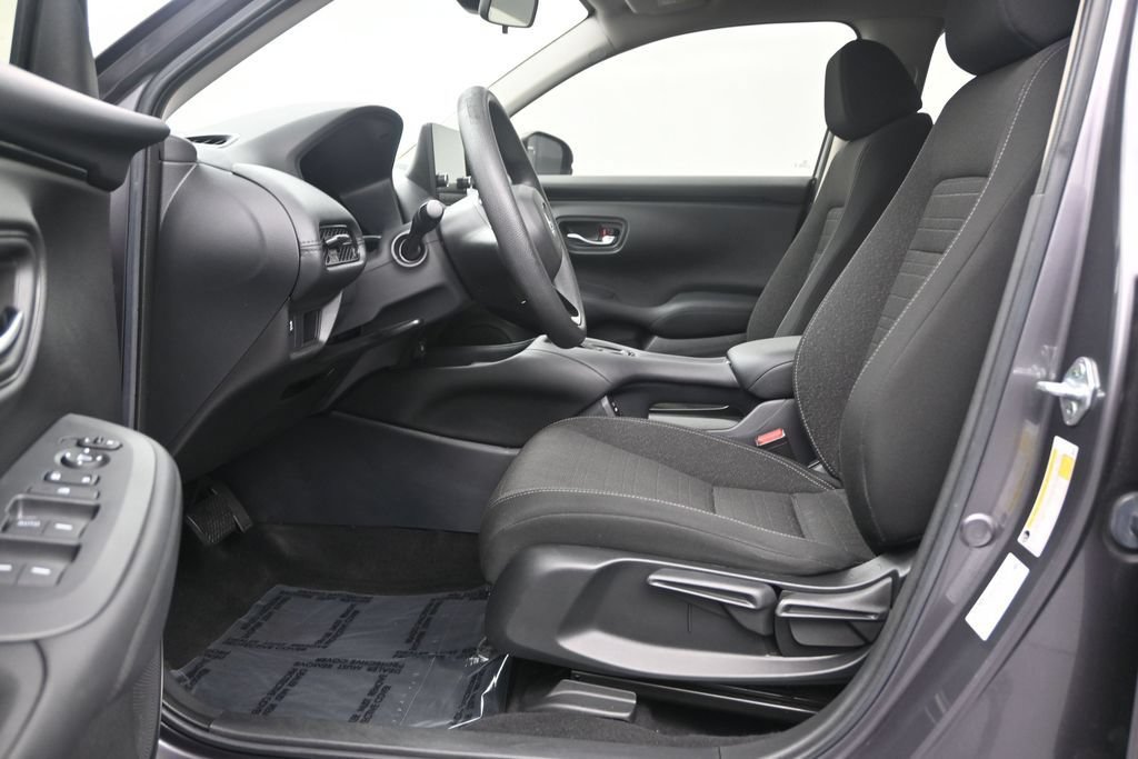 Used 2024 Honda HR-V LX image 11