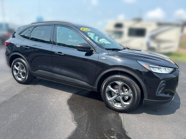 Used 2025 Ford Escape ST-Line AWD/4WD image 7