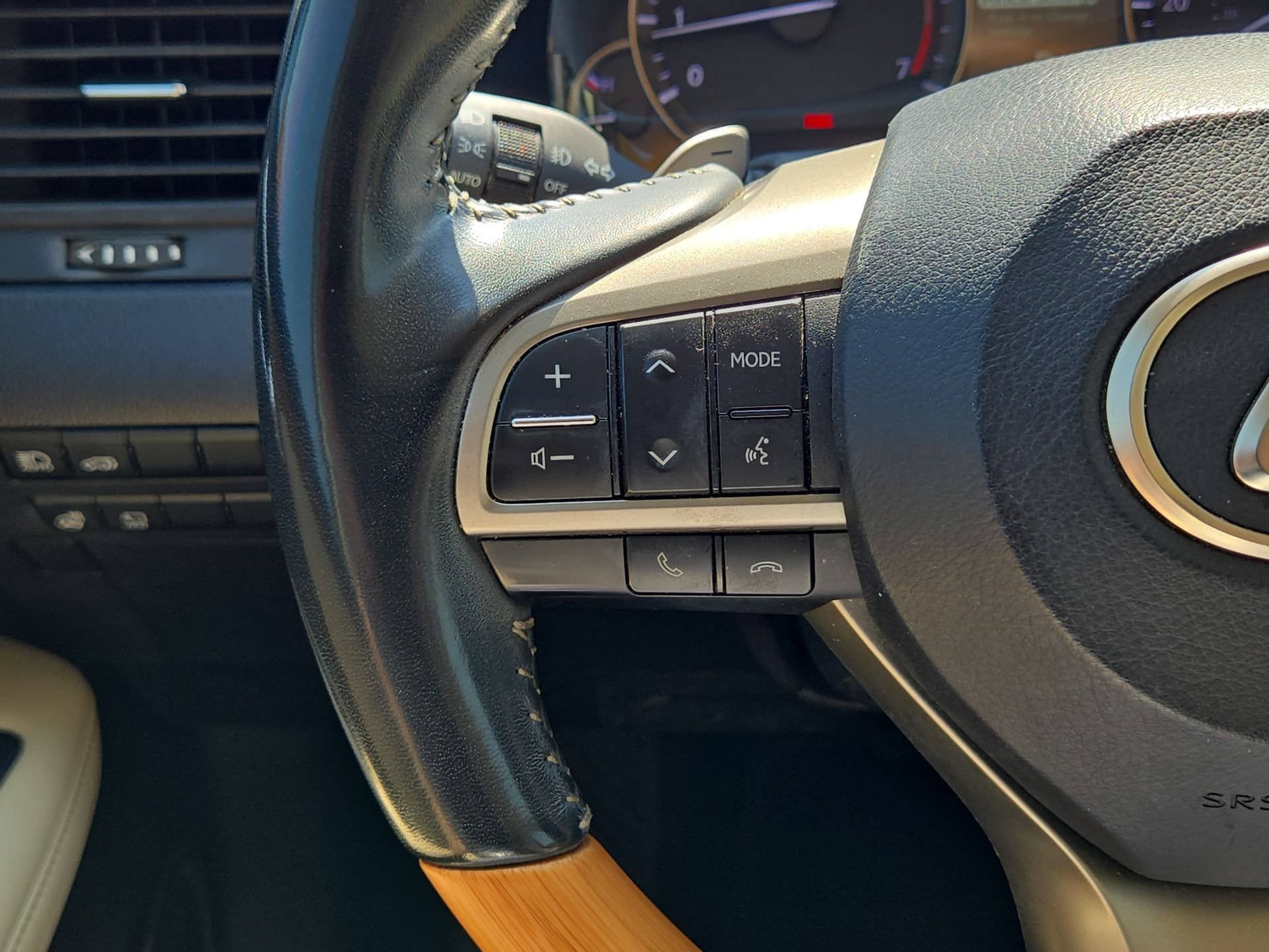 Used 2022 Lexus RX 350 FWD w/ Premium Package image 21