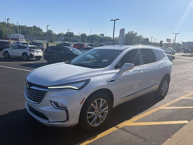 Used 2023 Buick Enclave Premium w/ Experience Buick Package FWD image 2