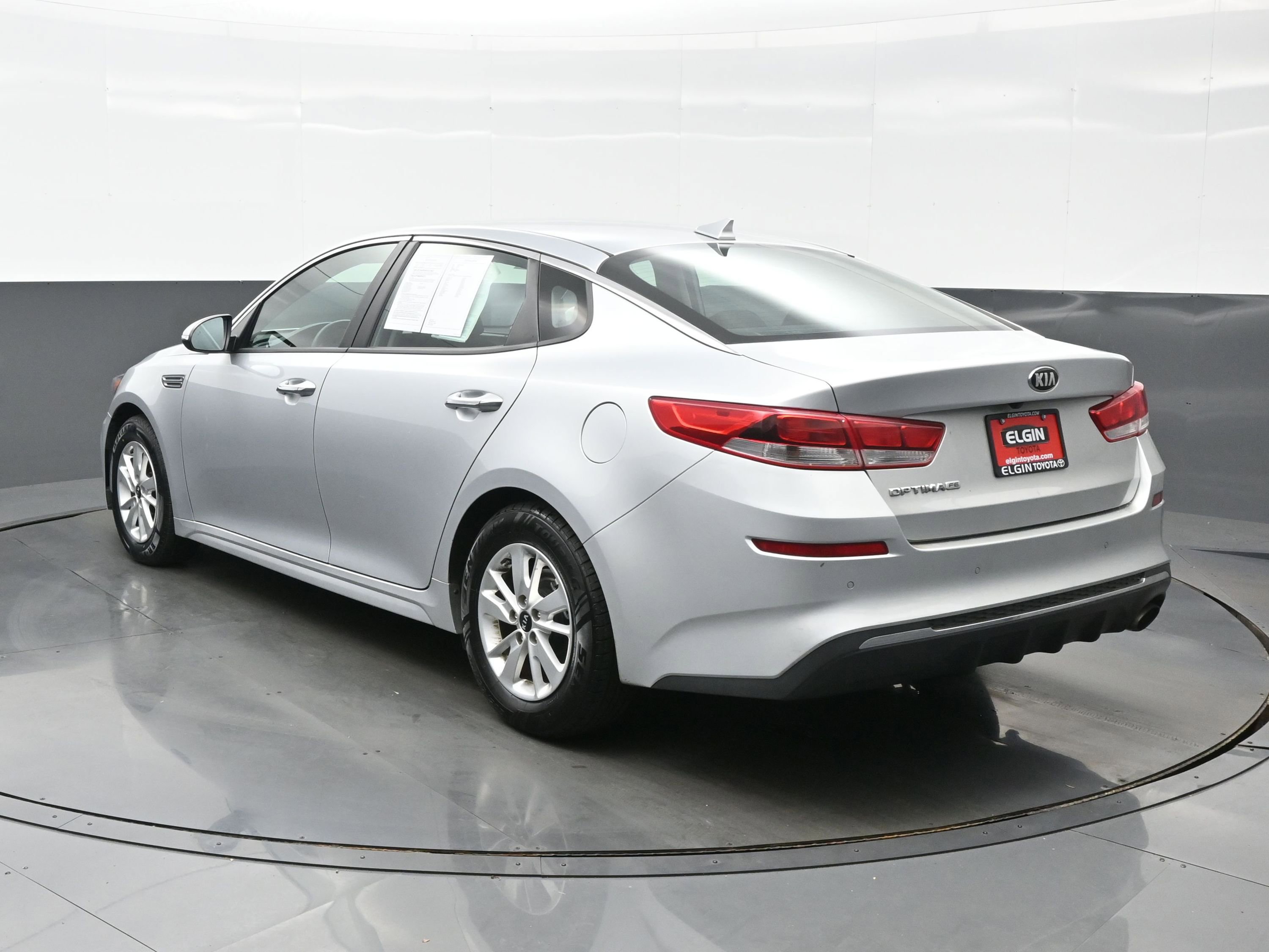 Used 2019 Kia Optima LX image 4