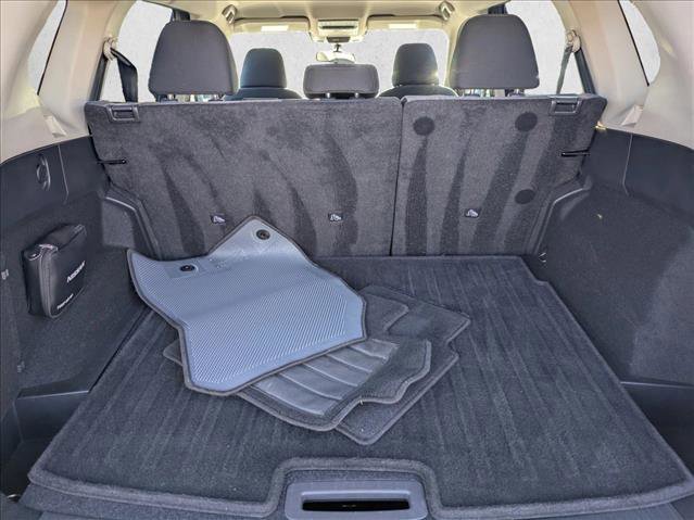 Used 2021 Nissan Rogue SV image 11