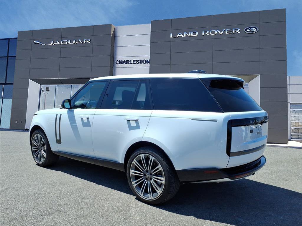 Certified 2025 Land Rover Range Rover SE AWD/4WD image 3