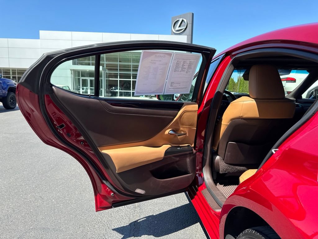 Certified 2021 Lexus ES 250 w/ Premium Package AWD/4WD image 15