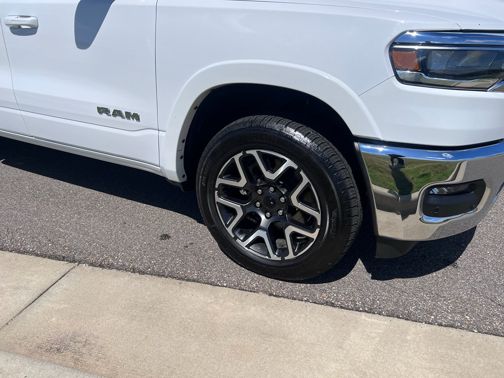 Certified 2025 RAM 1500 Laramie AWD/4WD image 4