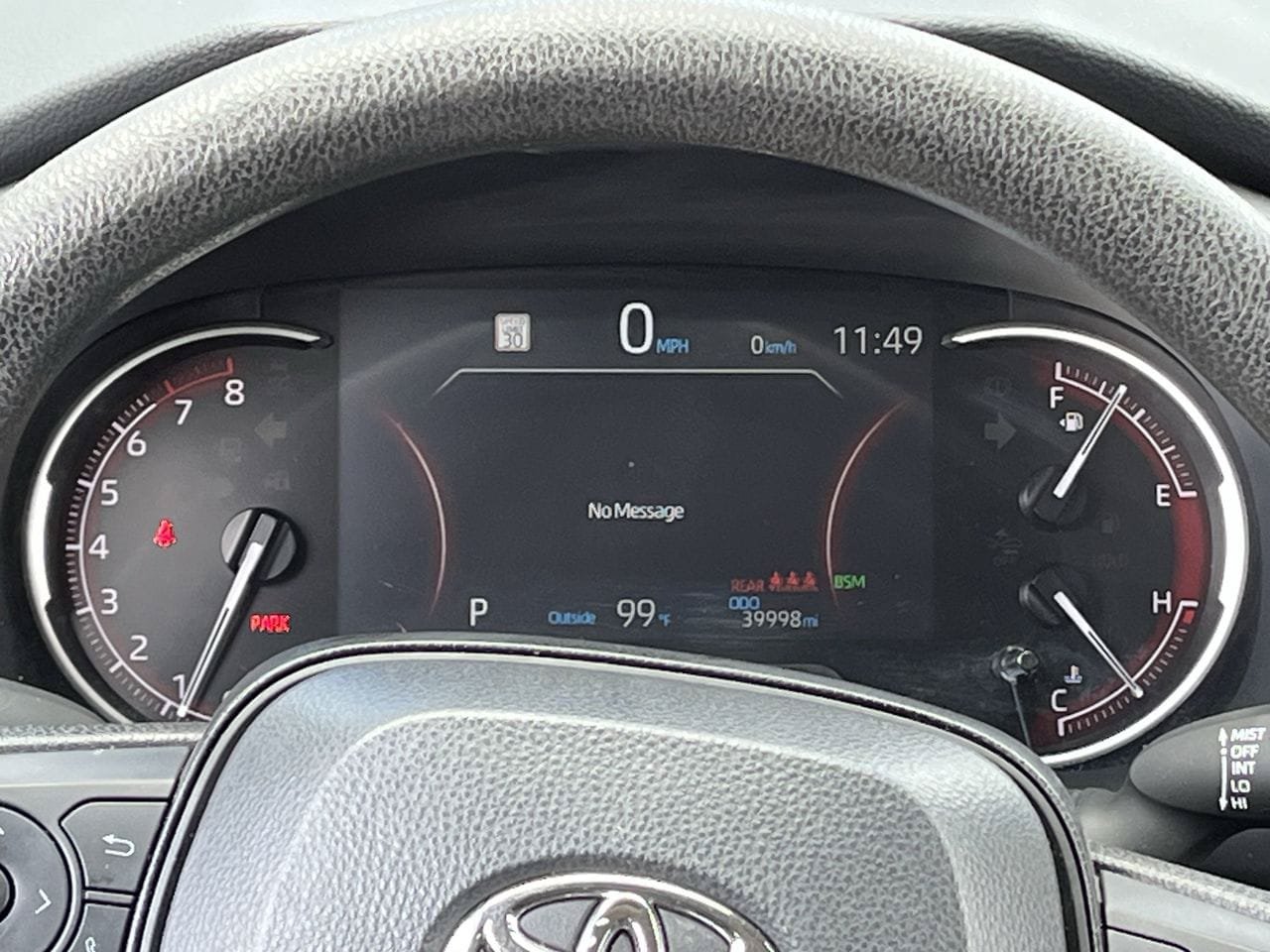 Used 2025 Toyota RAV4 XLE FWD image 13