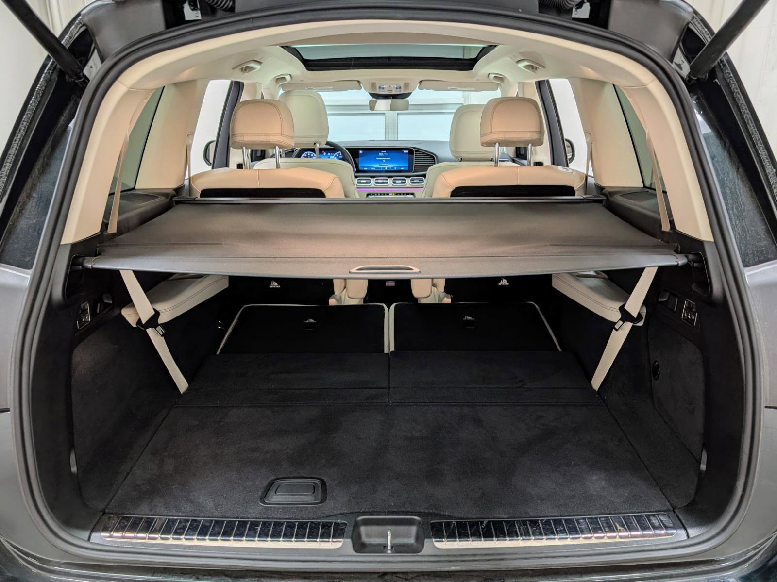 Used 2024 Mercedes-Benz GLS 450 4MATIC image 27