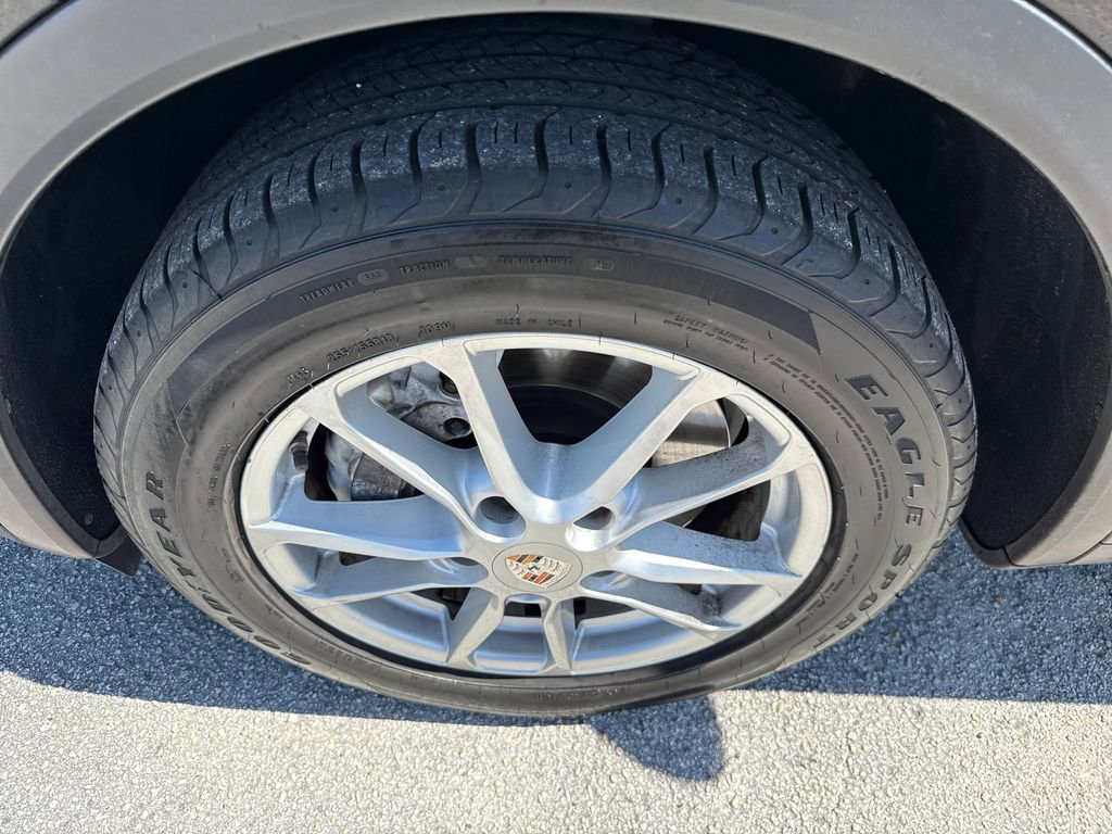 Used 2016 Porsche Cayenne AWD/4WD image 11