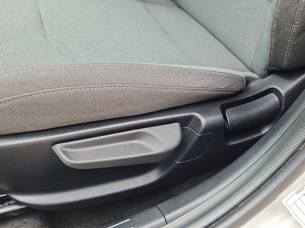 Used 2025 Kia K4 FWD image 14