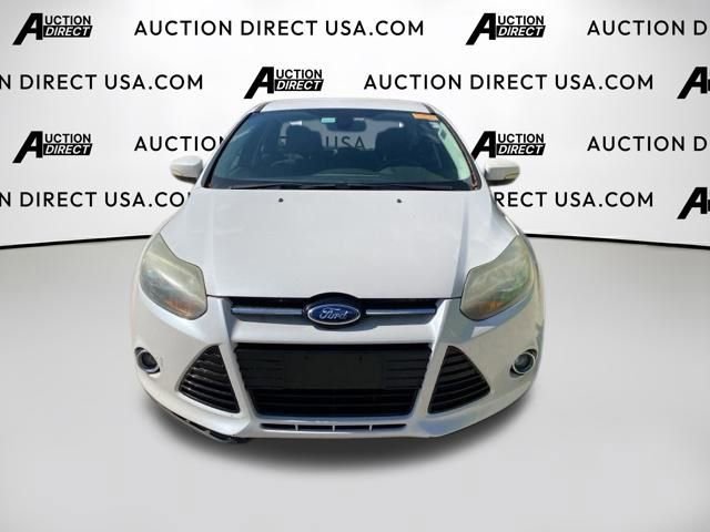 Used 2012 Ford Focus Titanium FWD image 2