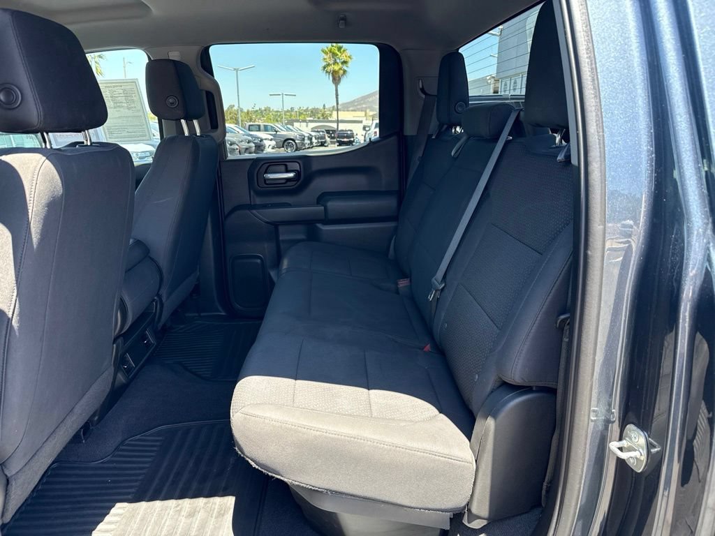 Used 2020 Chevrolet Silverado 1500 Custom w/ Custom Value Package RWD image 16