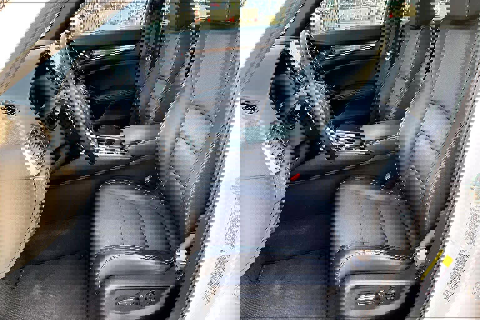 Used 2018 Honda Accord Sport image 7