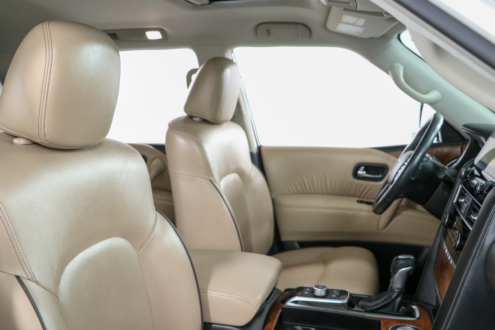 Used 2023 Nissan Armada SL w/ Captain's Chairs Package RWD image 29