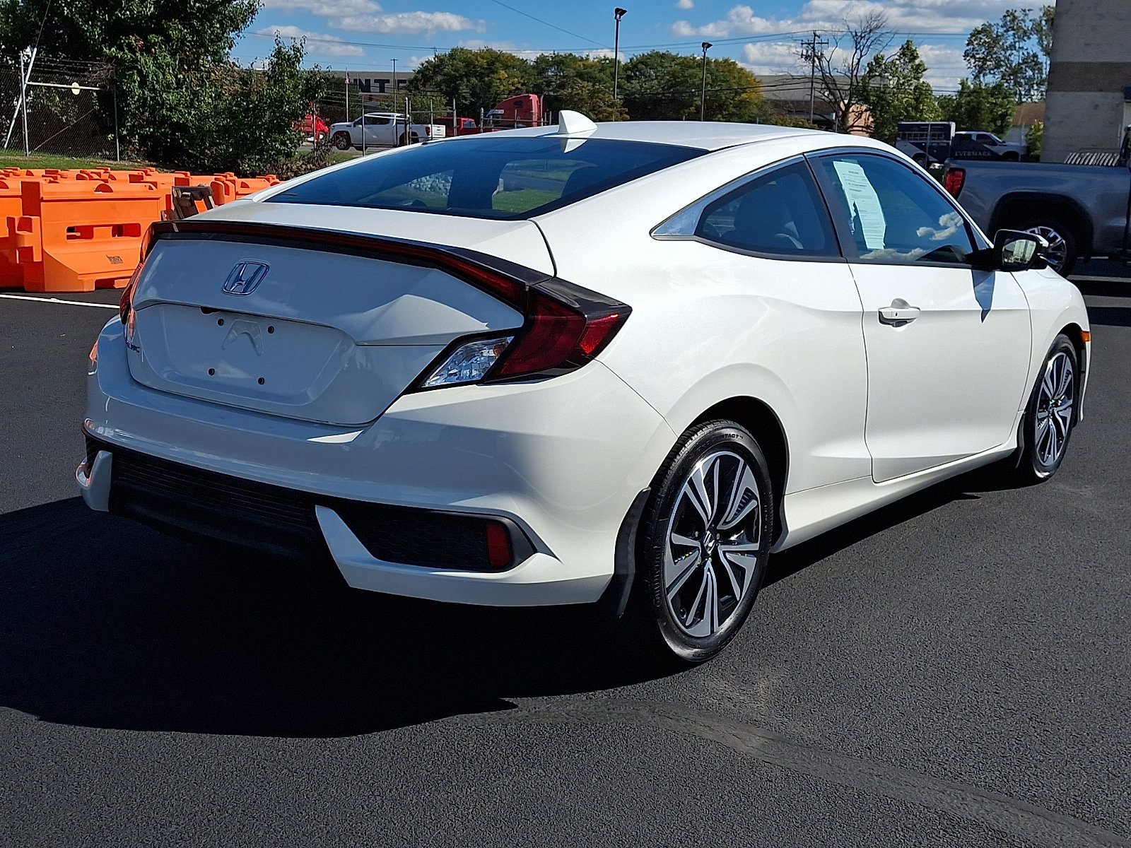 Used 2018 Honda Civic EX-L image 6
