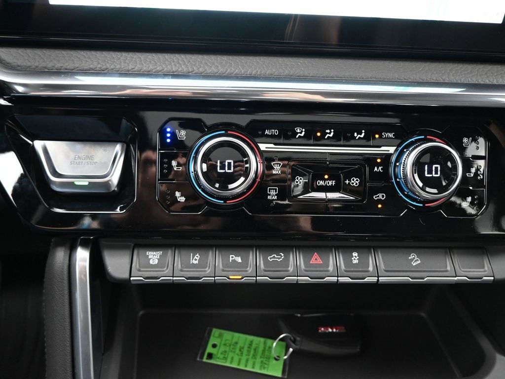 New 2026 GMC Sierra 3500 Denali w/ Denali Reserve Package image 18