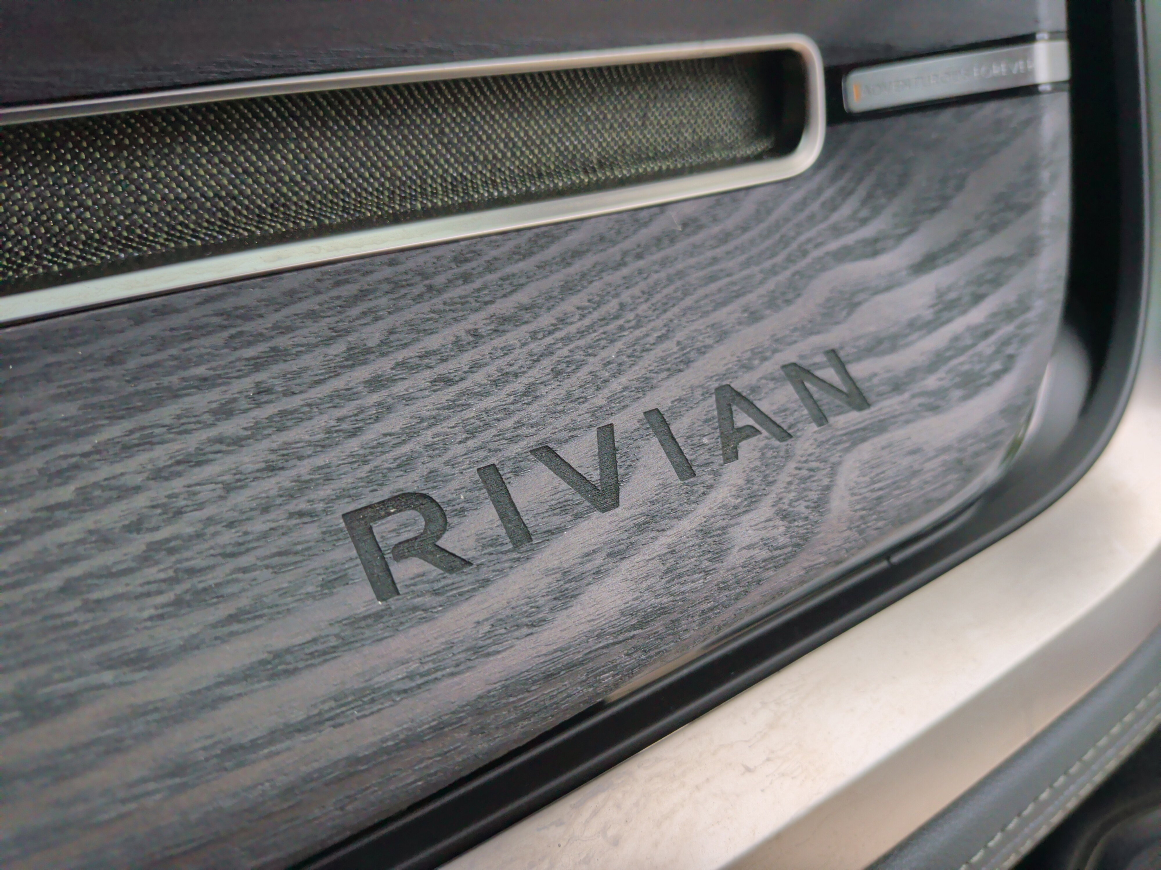 Used 2023 Rivian R1T Adventure image 39