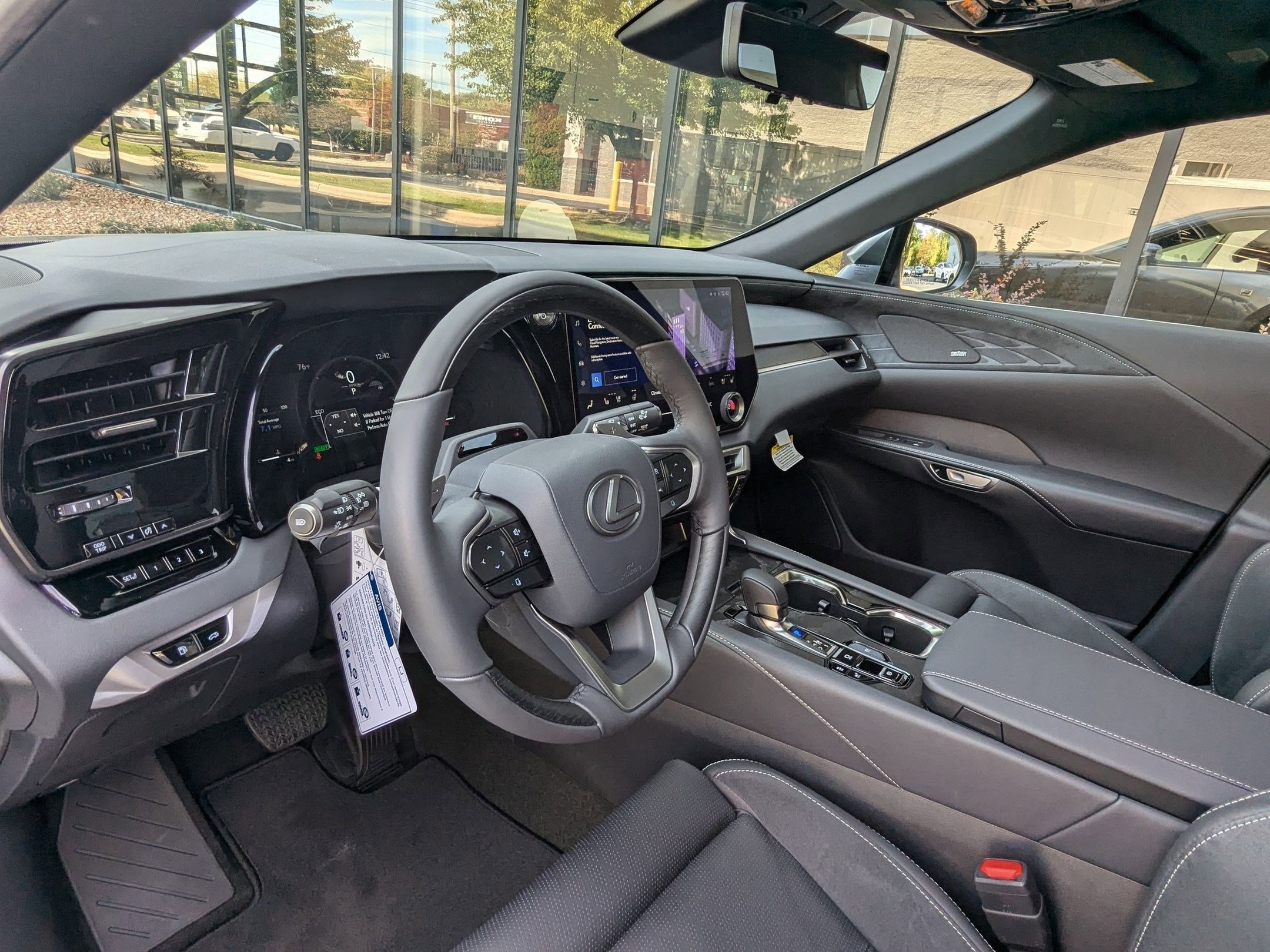 New 2025 Lexus RX 350 w/ Convenience Package image 4