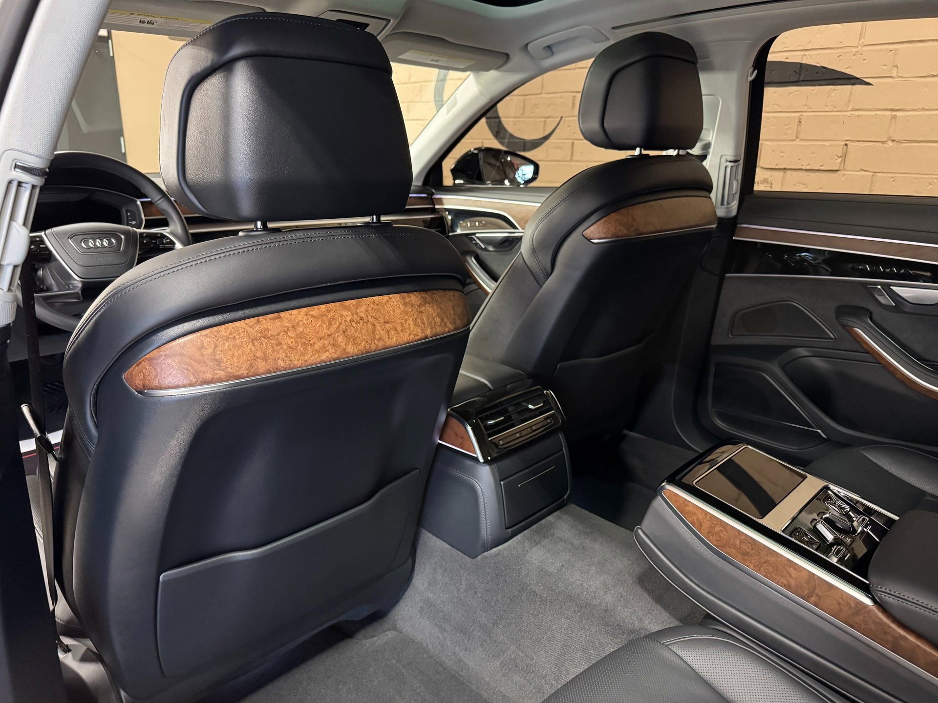 Used 2023 Audi A8 L 3.0T w/ Luxury Package image 32