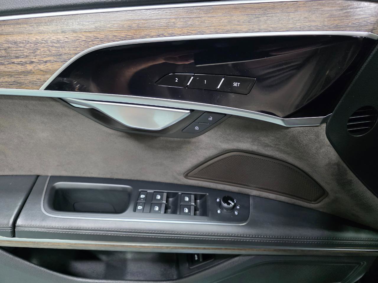 Used 2019 Audi A8 L 3.0T w/ Executive Package image 18
