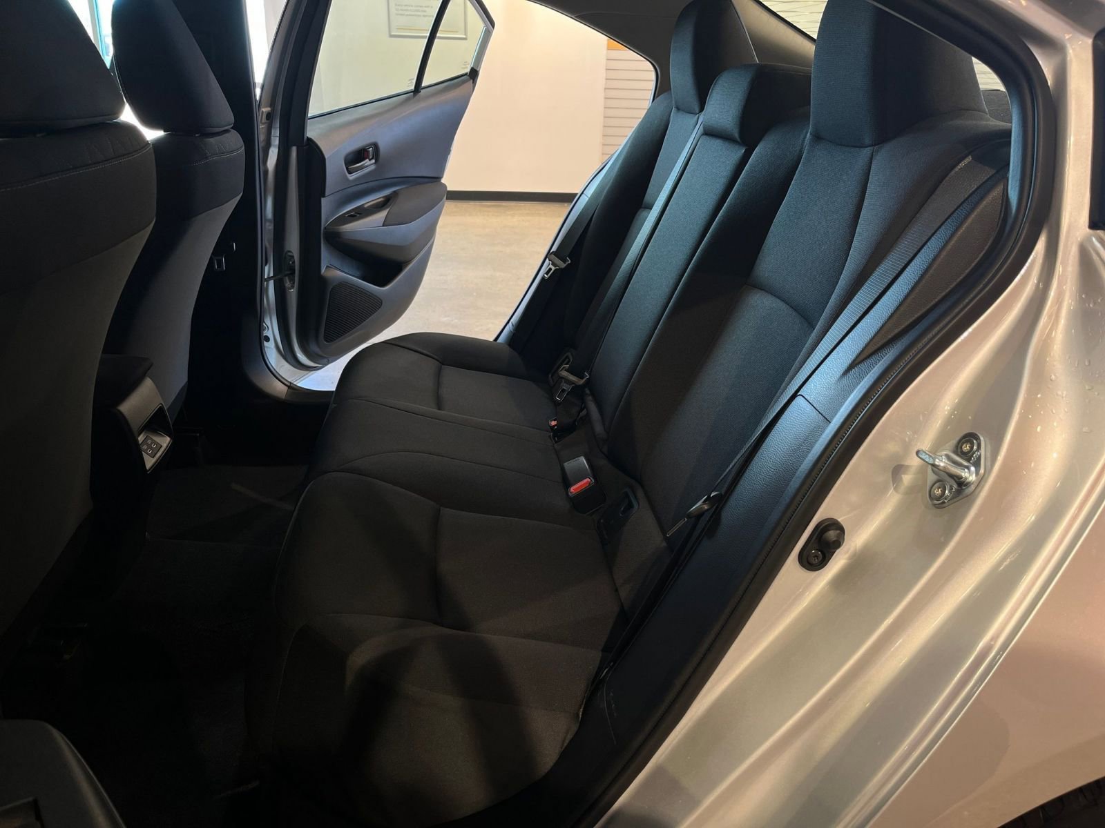 Used 2025 Toyota Corolla LE image 25