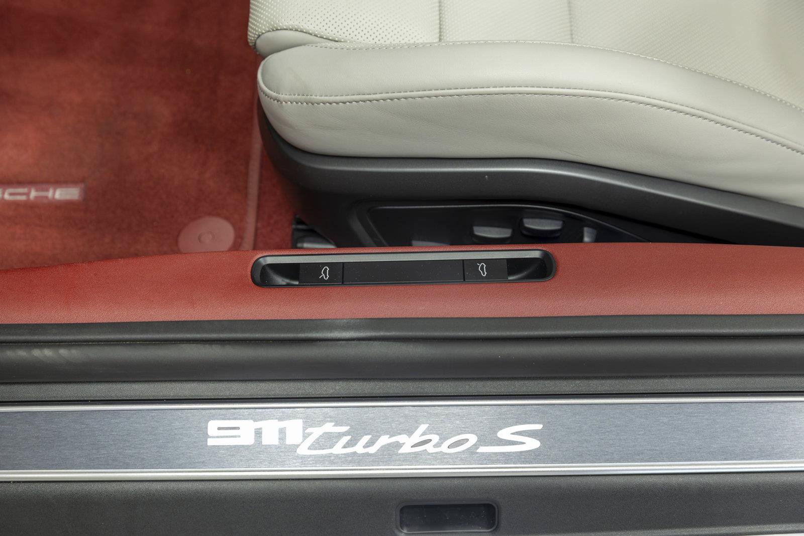 Used 2022 Porsche 911 Turbo S AWD/4WD image 69