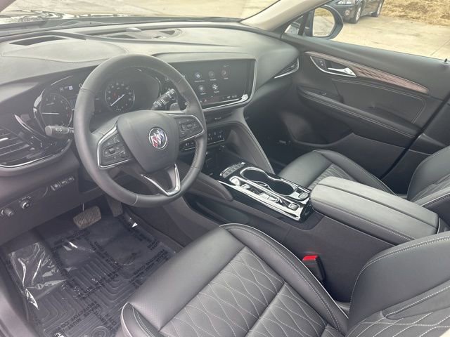 Used 2023 Buick Envision Avenir image 32