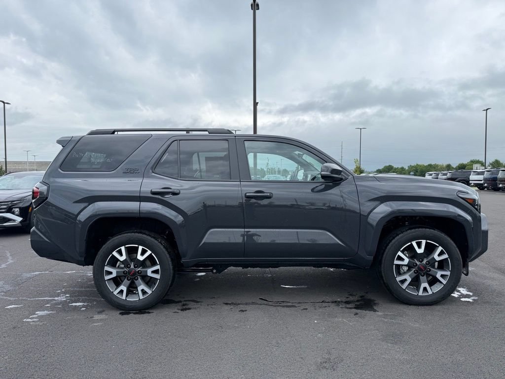 Used 2025 Toyota 4Runner TRD Sport AWD/4WD image 4