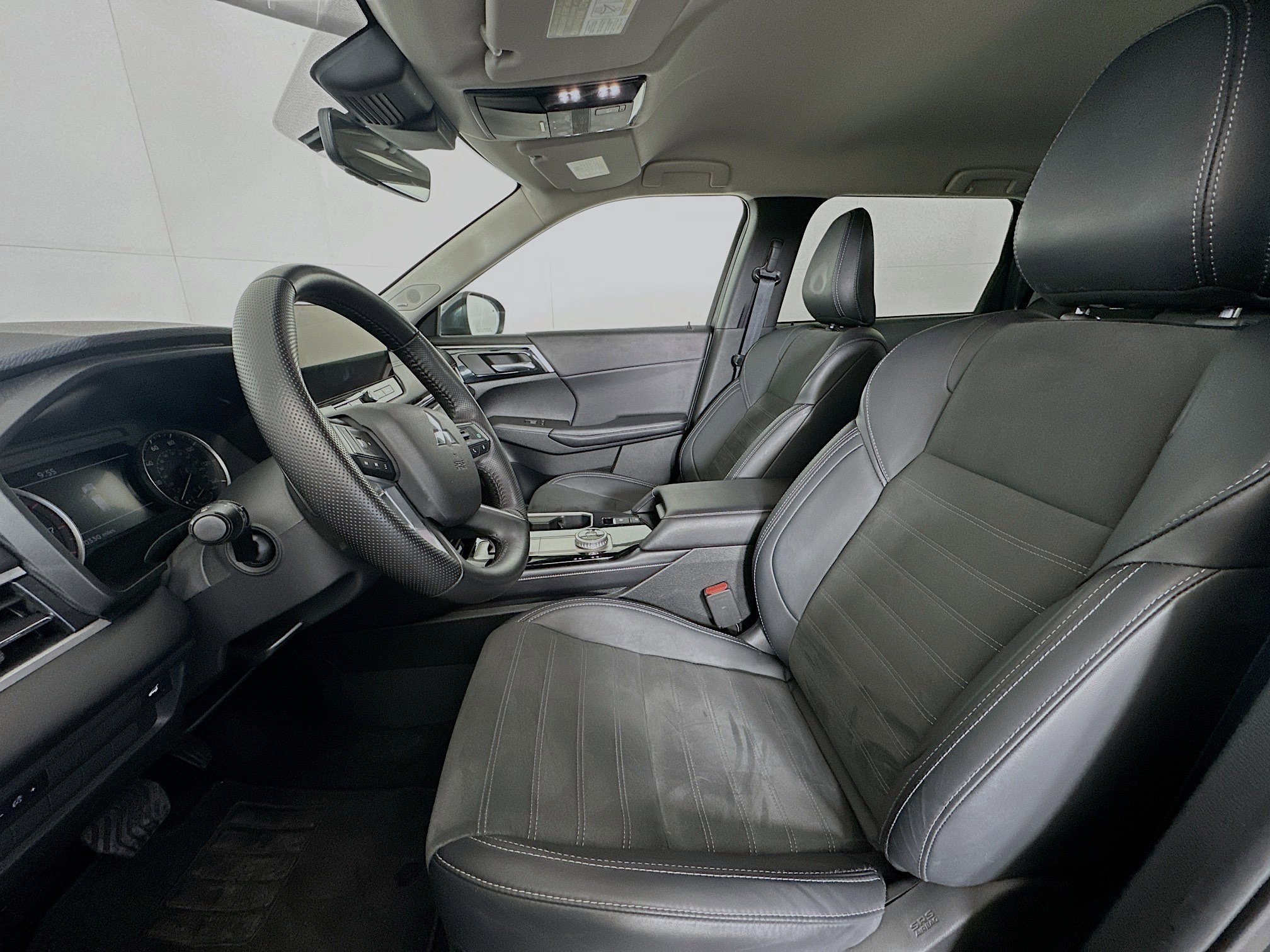 Used 2025 Mitsubishi Outlander SE AWD/4WD image 13