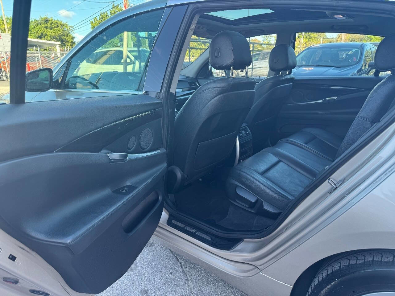 Used 2014 BMW 535i Gran Turismo image 12