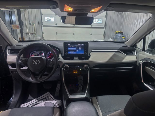 Used 2019 Toyota RAV4 XLE image 21