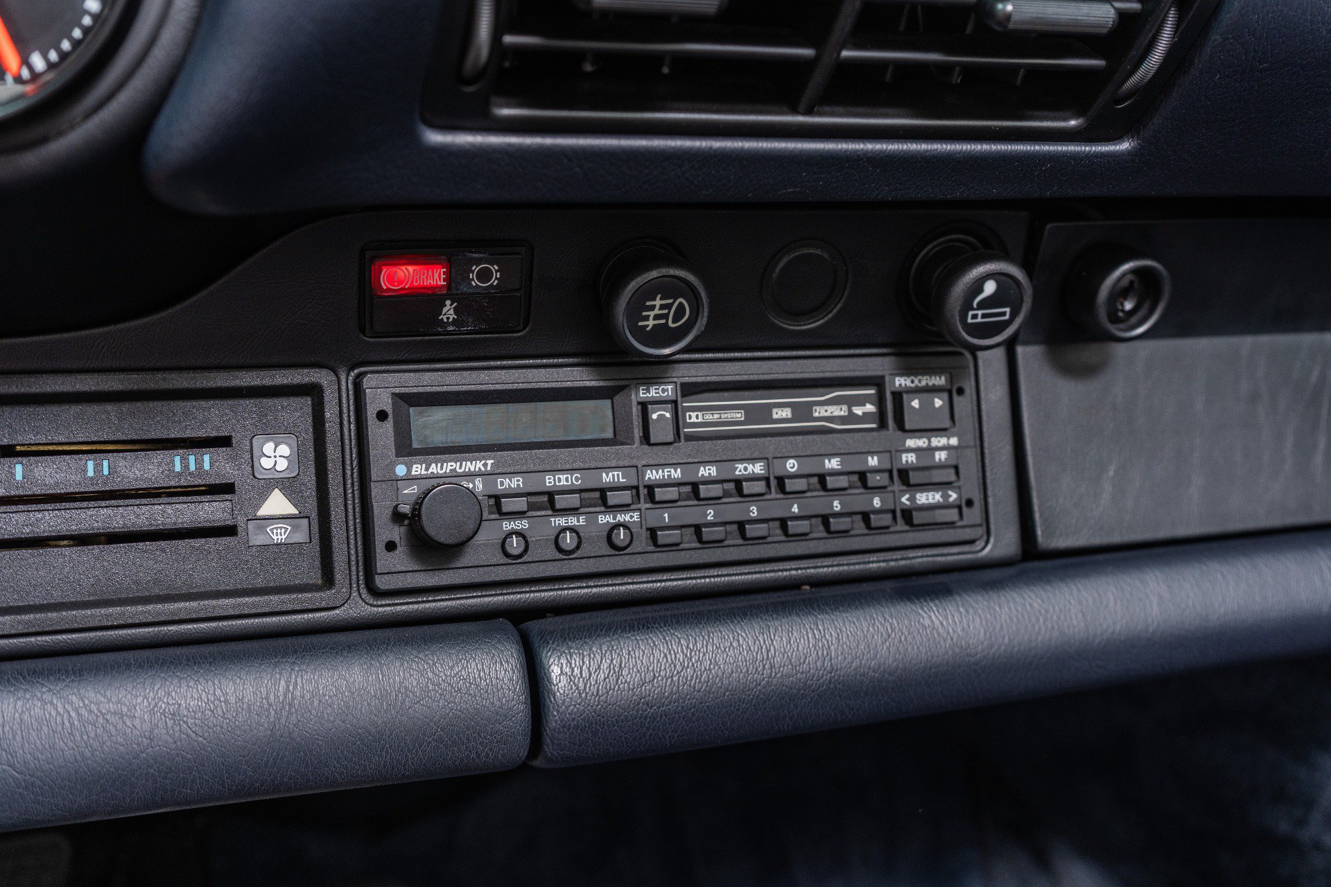 Used 1989 Porsche 911 Carrera RWD image 39