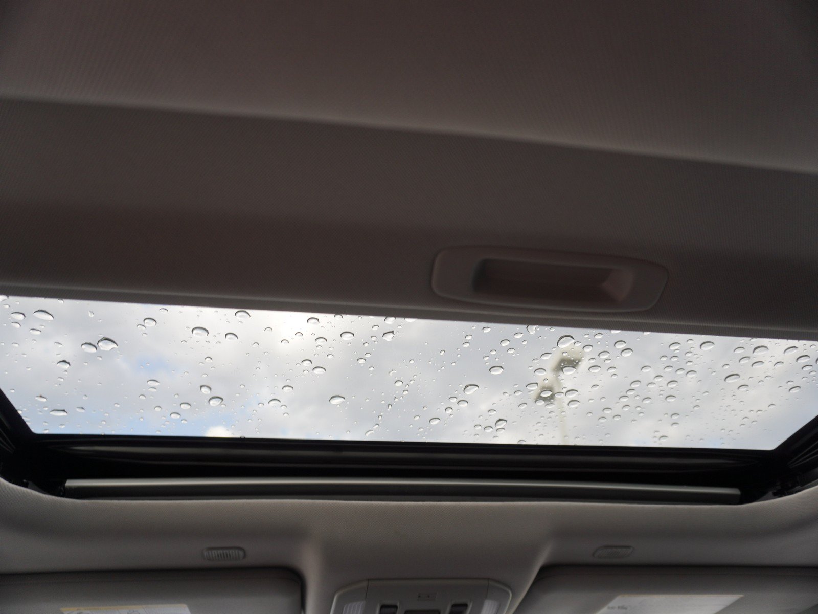 Used 2023 Toyota Highlander XLE FWD image 15