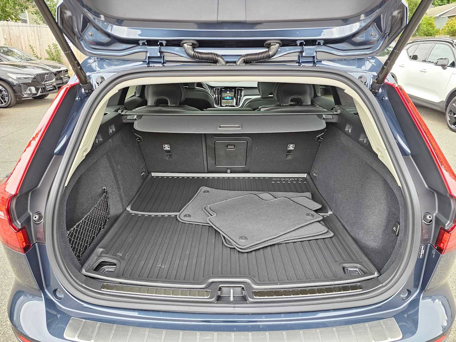 New 2026 Volvo V60 B5 Cross Country Ultra w/ Climate Package image 16