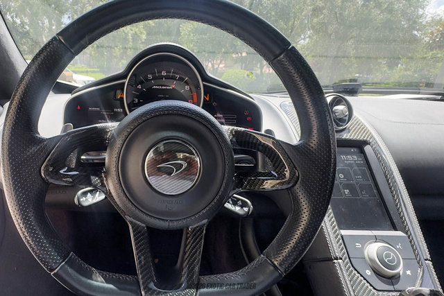 Used 2014 McLaren MP4-12C Spider RWD image 31
