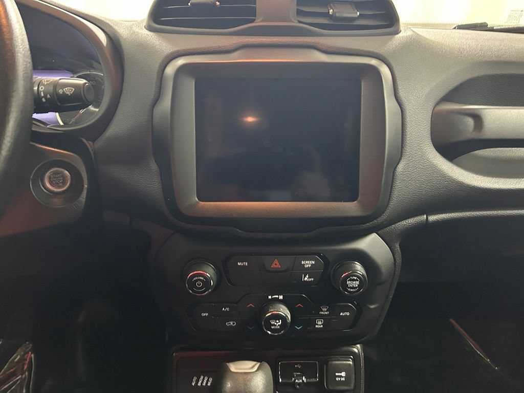 Used 2023 Jeep Renegade Altitude w/ Convenience Group I AWD/4WD image 19
