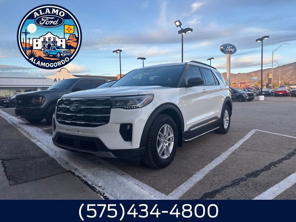 Used 2025 Ford Explorer Active w/ Active Comfort Package image 1
