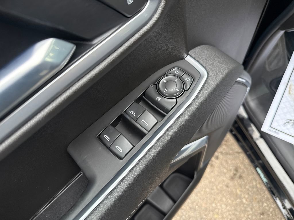 Used 2026 Chevrolet Silverado 1500 LT image 11