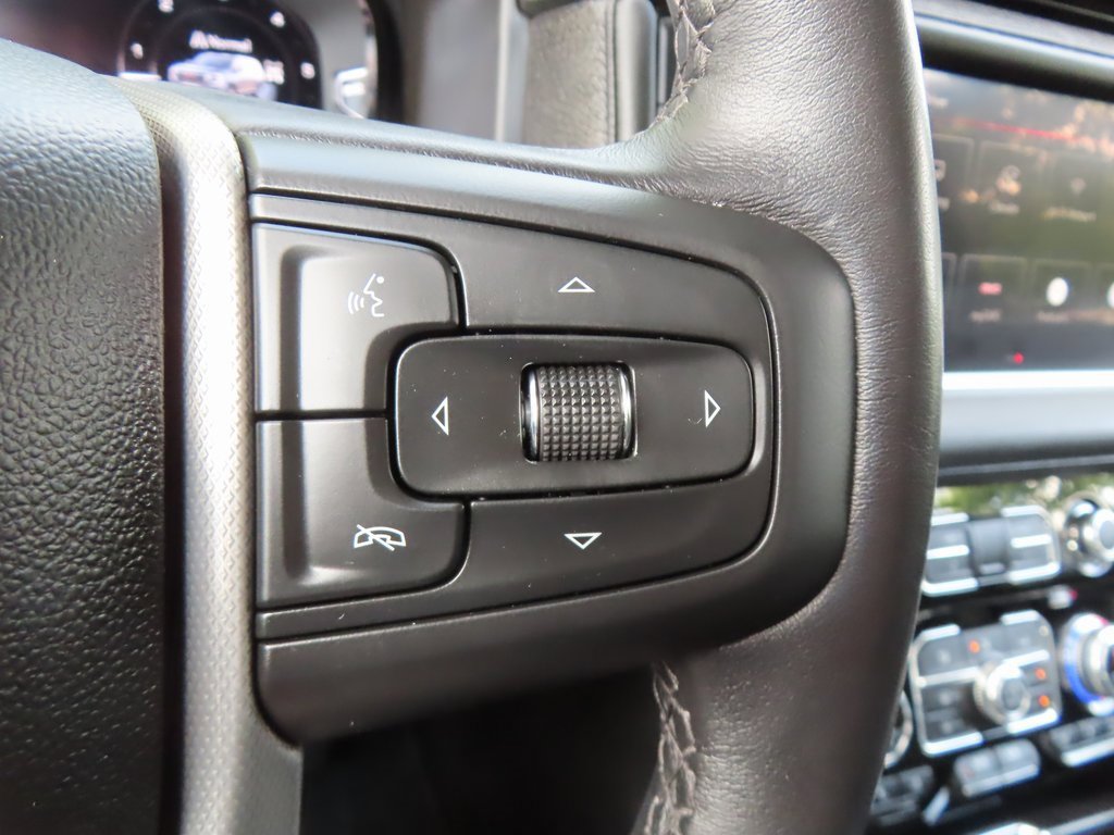 Used 2022 GMC Yukon Denali w/ Denali Premium Package image 25