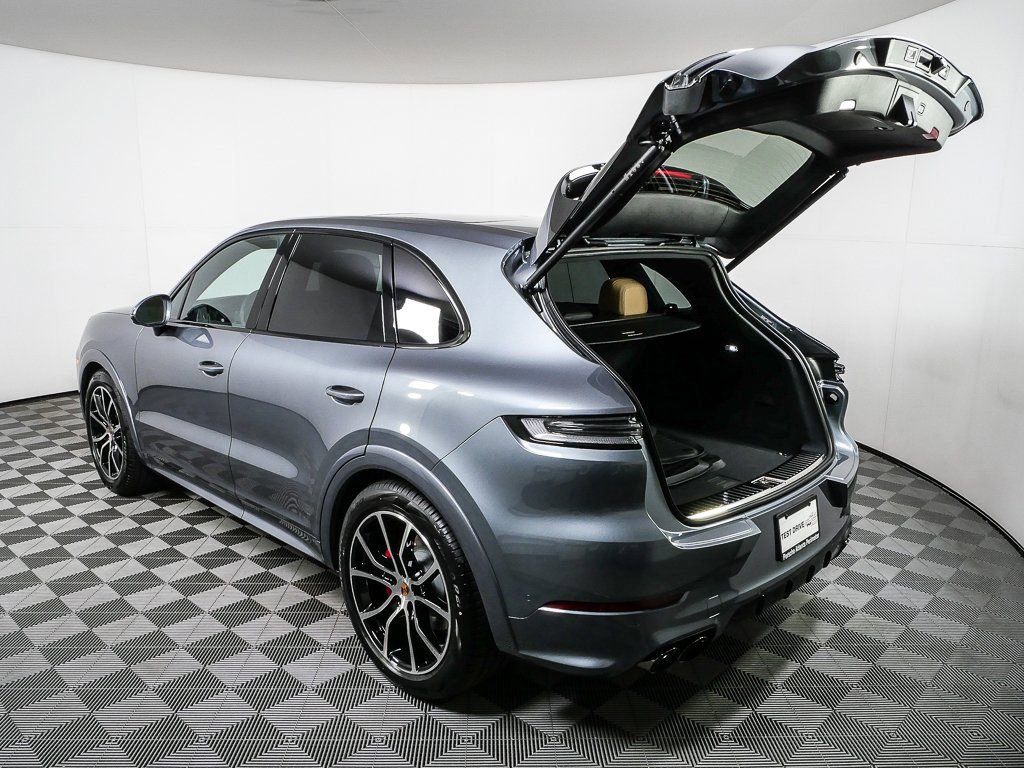New 2026 Porsche Cayenne S image 36