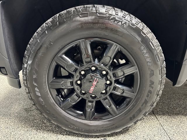Used 2026 GMC Sierra 2500 AT4 AWD/4WD image 4